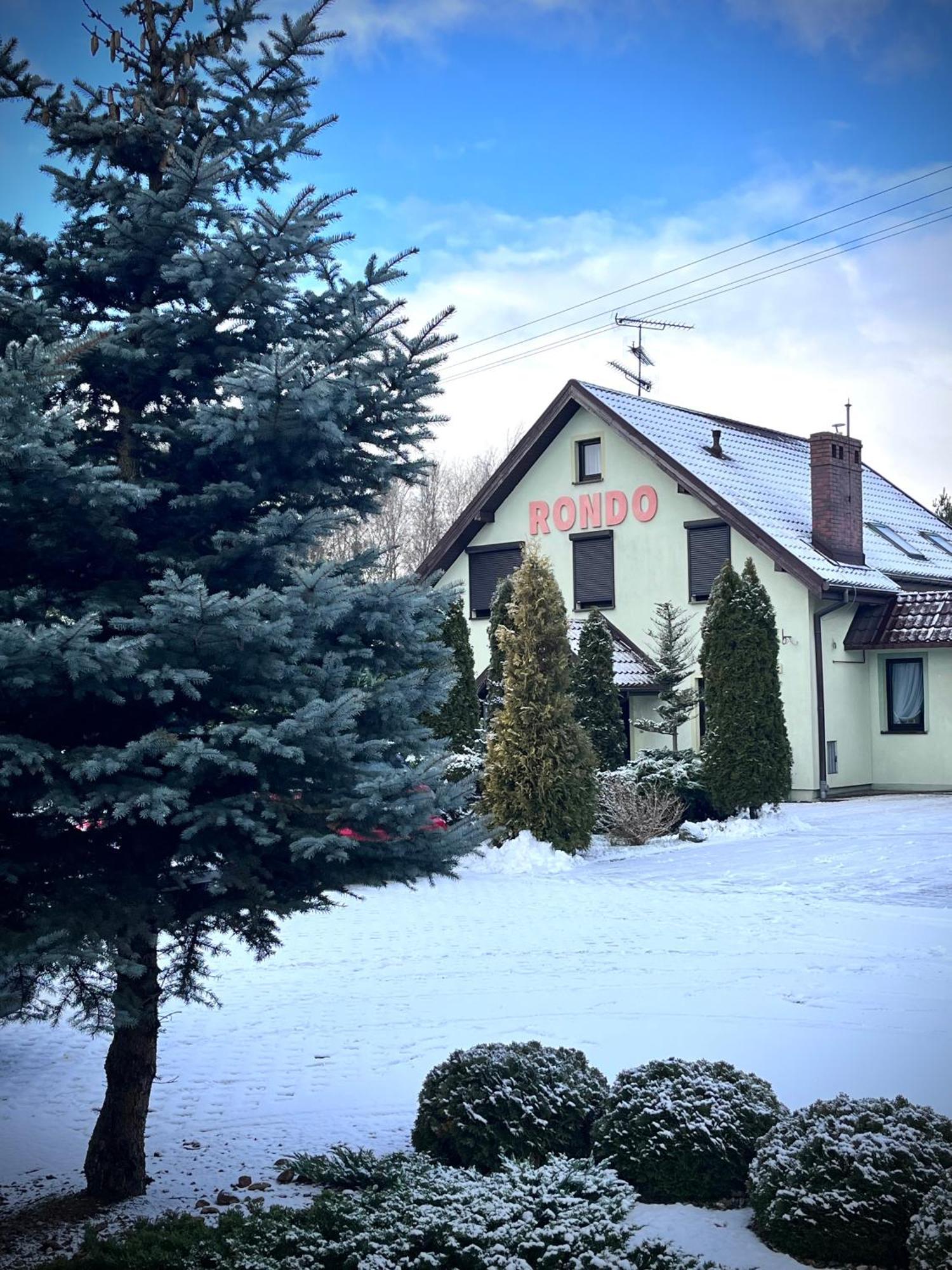 Apartmán Pensjonat Rondo Września Exteriér fotografie